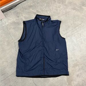 Nike Men's Navy full-zip nylon vest